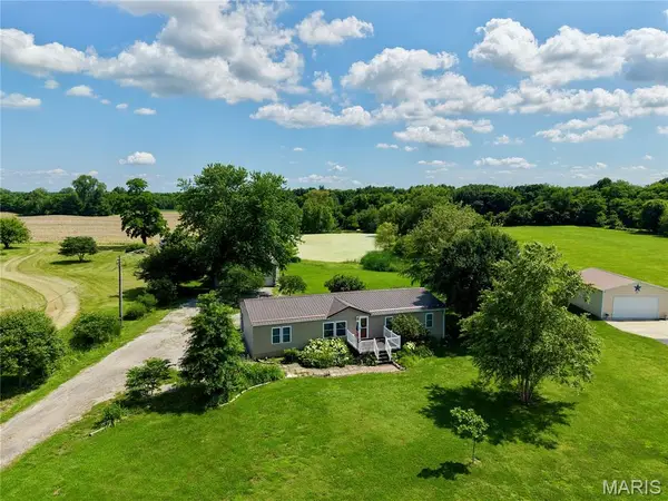 16528 Conrad Rd. Road, Brighton, IL 62012