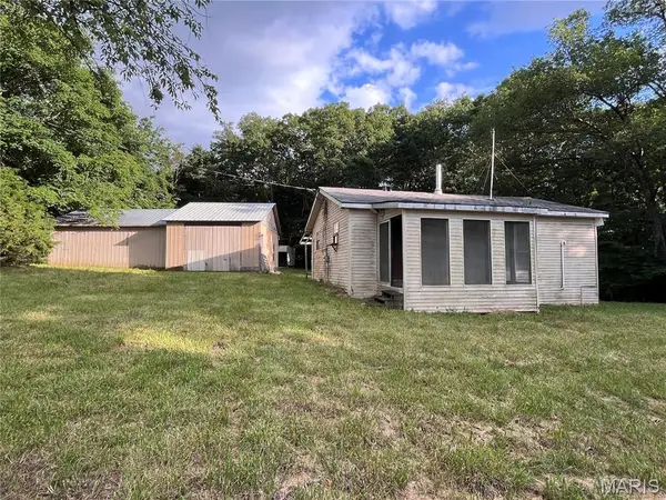 298 Hawkeye Drive, Hawk Point, MO 63349