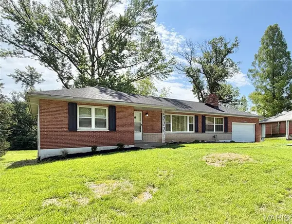 11606 Doris Drive, St Louis, MO 63138