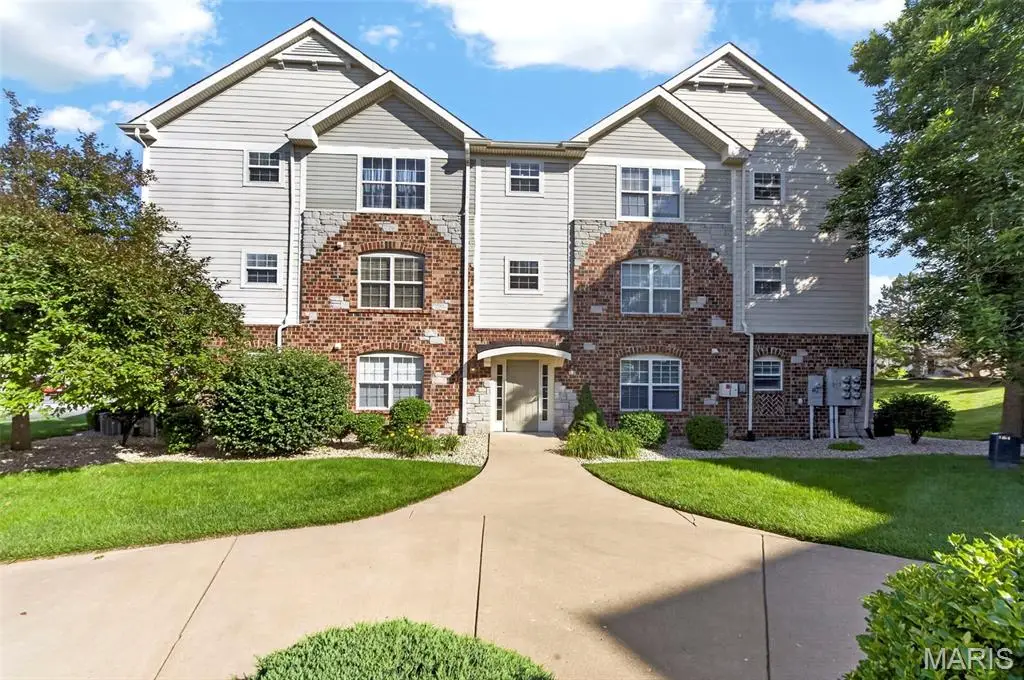 2021 Piedmont Circle #201, Saint Peters, MO 63304 - #1