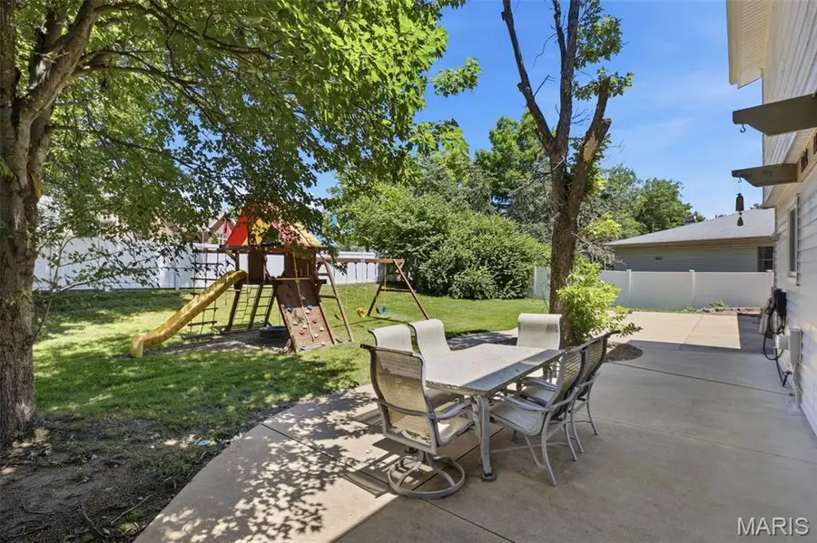 14335 Lake Tahoe Drive, Chesterfield, MO 63017 - #3