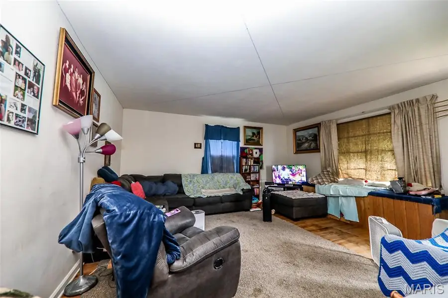 1819 N 16th Street, Swansea, IL 62226 - #3