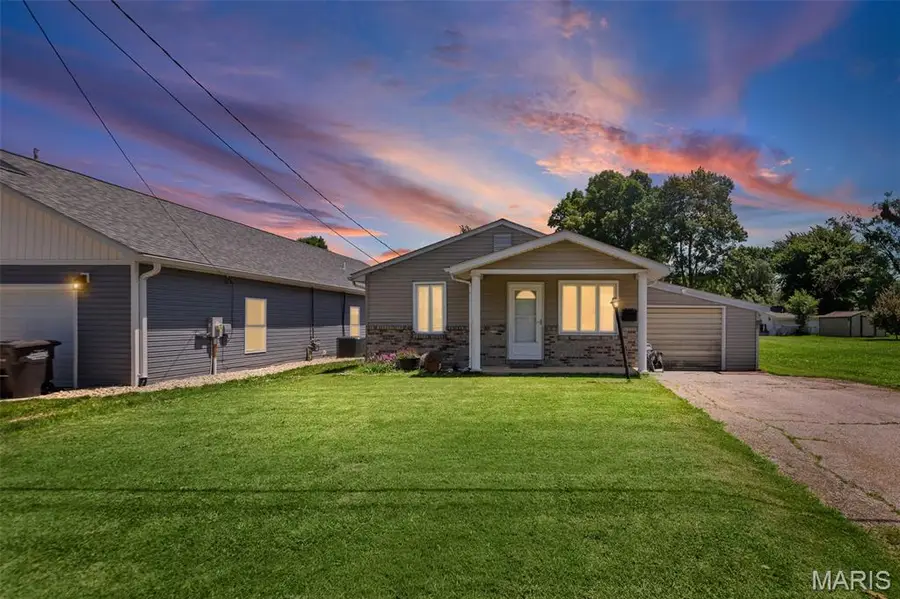 729 Dugger Street, Bethalto, IL 62010 - #2