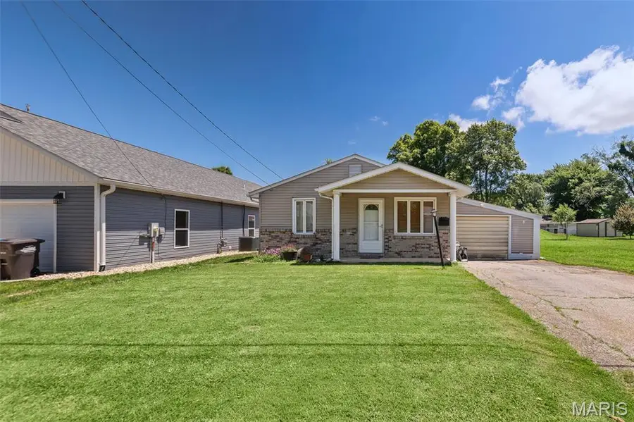 729 Dugger Street, Bethalto, IL 62010 - #3