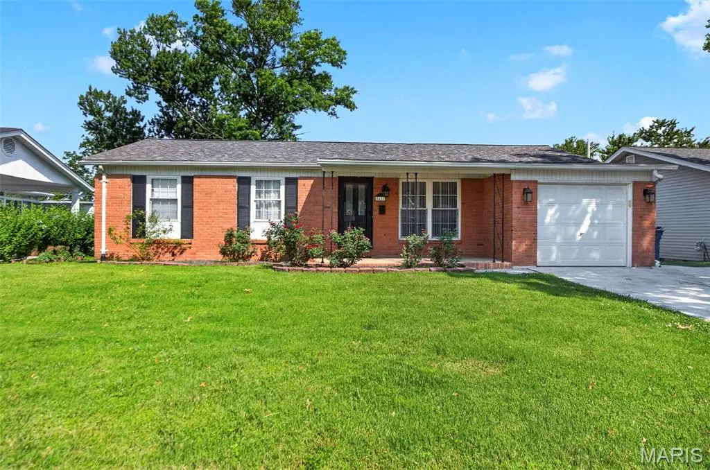 7437 Sunset Drive, Hazelwood, MO 63042 - #1