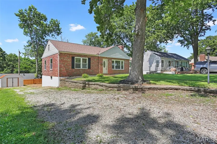 7025 Greenholly Dr., Affton, MO 63123 - #3
