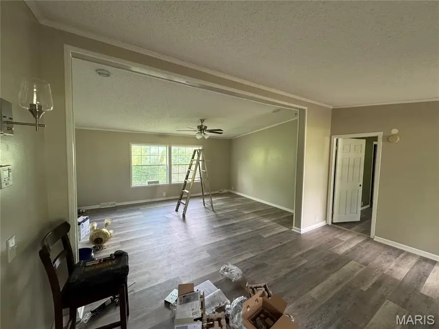 20017 Hartford Rd., Dixon, MO 65459 - #2