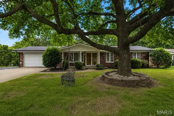 25 Westbury Drive, Belleville, IL 62226