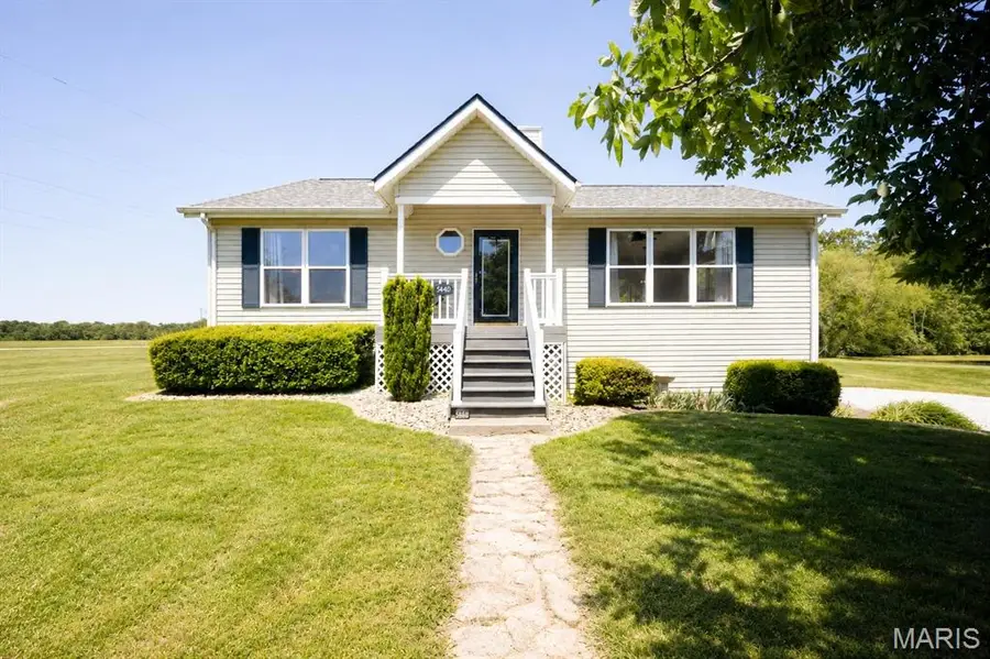 5440 Quercus Grove Road, Edwardsville, IL 62025 - #3