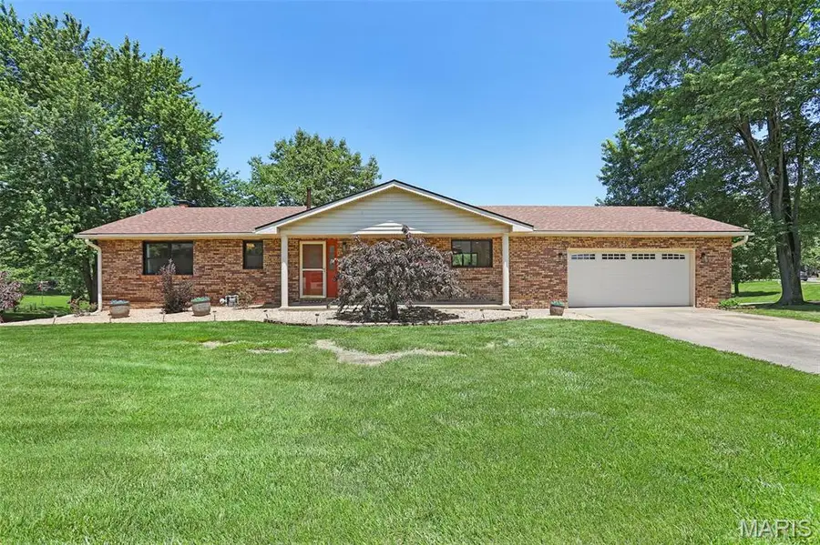 685 Monaco Drive, Edwardsville, IL 62025 - #2
