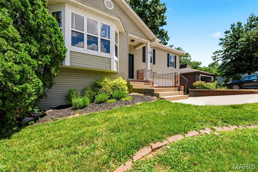 1216 Flagstone Terrace, Lake Saint Louis, MO 63367 - #2
