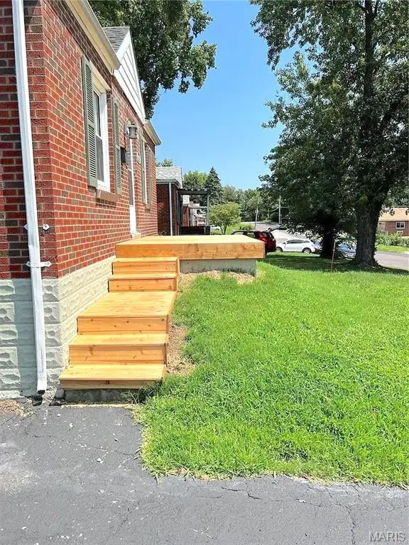 5419 College Avenue, Jennings, MO 63136 - #2