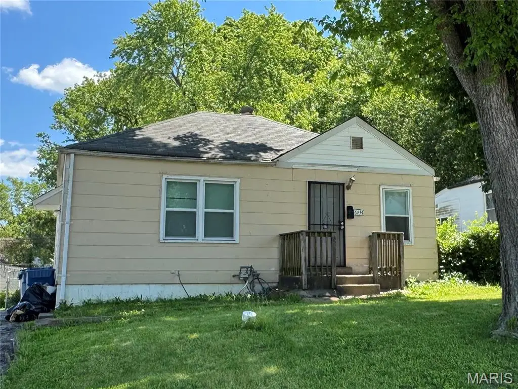 6234 Peurifoy Avenue, Berkeley, MO 63134 - #1