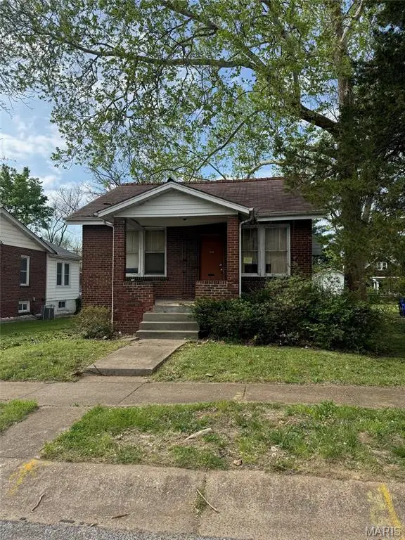 7054 Julian Avenue, University City, MO 63130