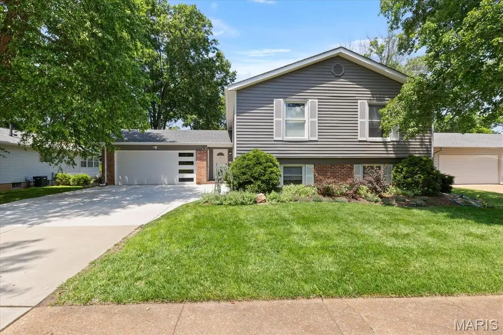 303 Oakfield Drive, Ballwin, MO 63021 - #1