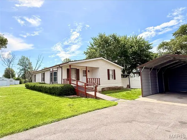 107 S 3rd Street, Baldwin, IL 62217