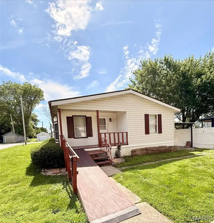 107 S 3rd Street, Baldwin, IL 62217 - #2