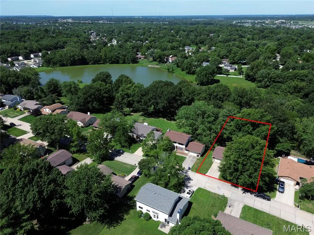31 Great Lakes Drive, Saint Peters, MO 63376 - #1