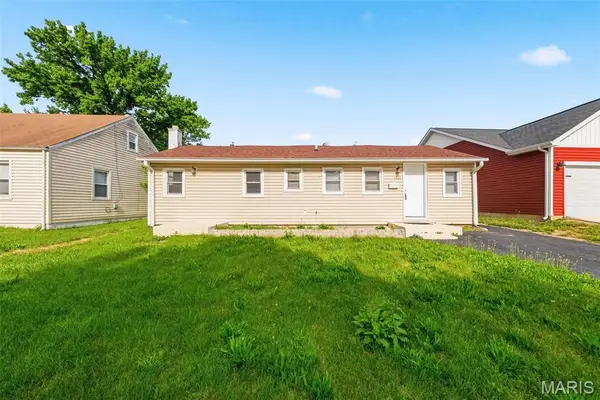 1921 Burns Avenue, St Louis, MO 63114