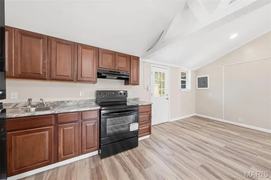 1921 Burns Avenue, Saint Louis, MO 63114 - #2