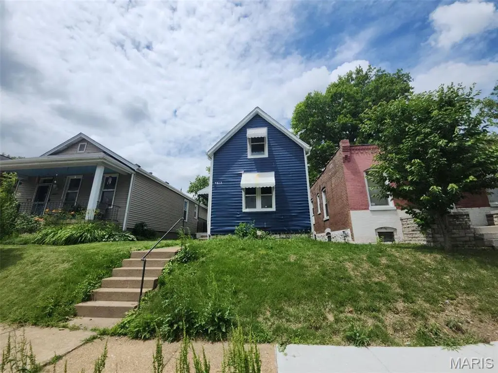 4615 Newport Avenue, Saint Louis, MO 63116 - #1