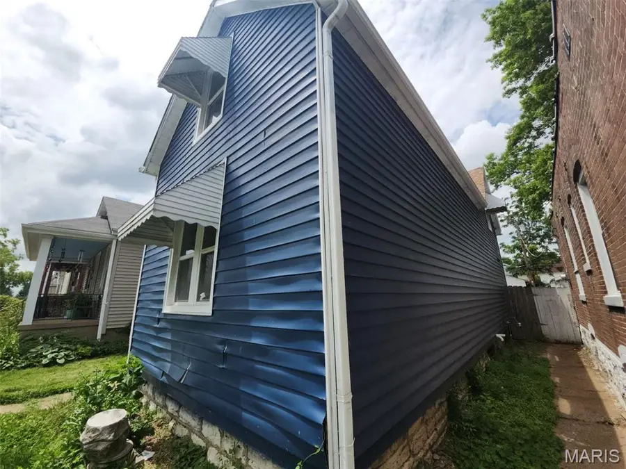 4615 Newport Avenue, Saint Louis, MO 63116 - #3