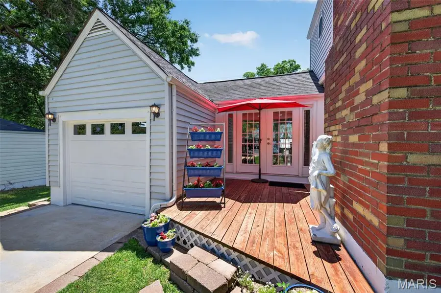 570 Southbrook Drive, Saint Louis, MO 63122 - #3