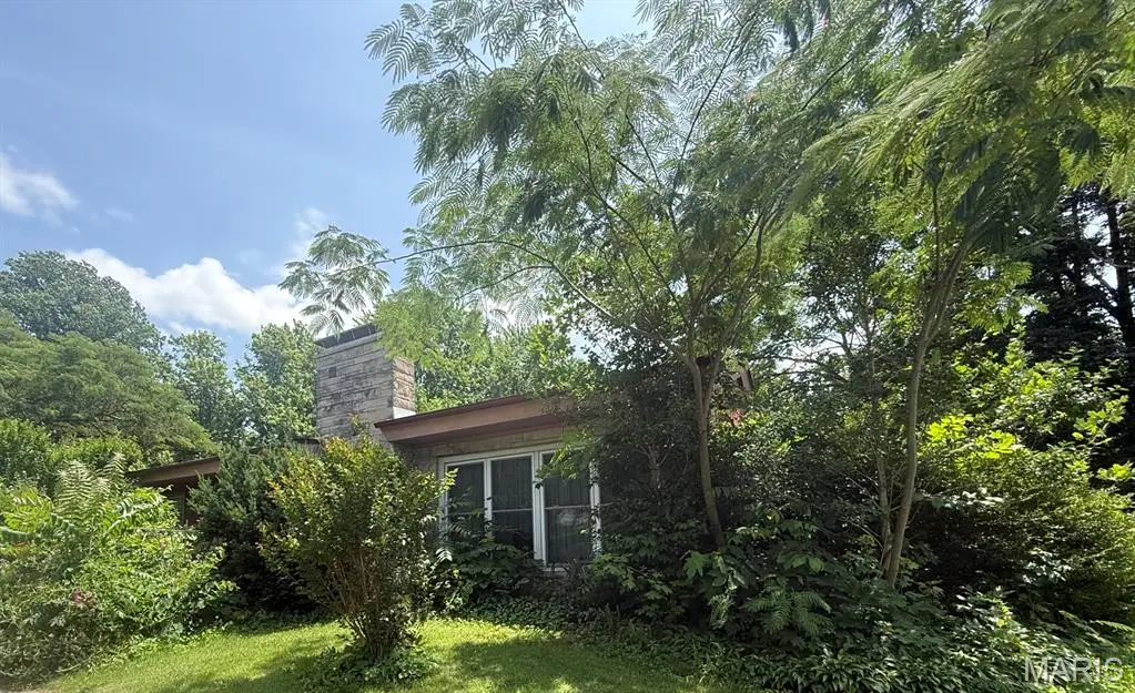 528 W Washington Avenue, Vandalia, IL 62471 - #1