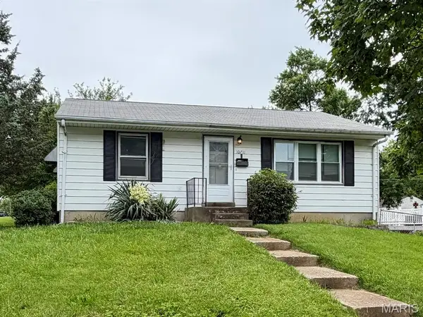 10711 Saint Henry Lane, St Ann, MO 63074