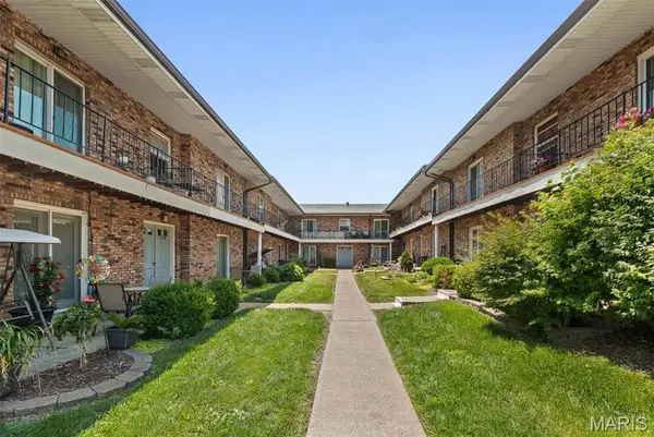 6934 Colonial Woods Drive #89, St Louis, MO 63129