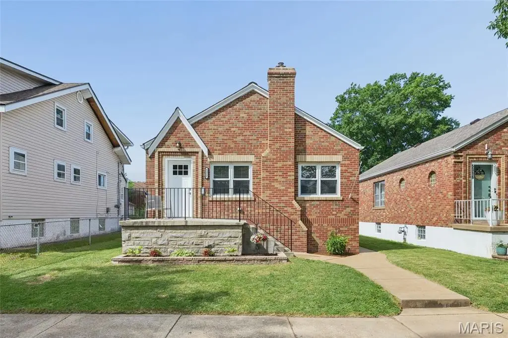 5312 Robert Avenue, Saint Louis, MO 63109 - #1