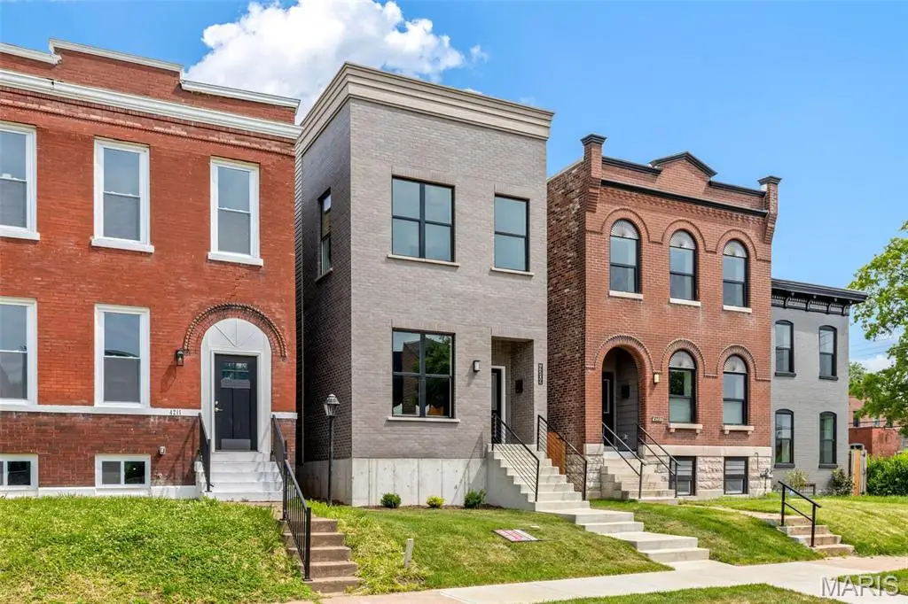 4209 Norfolk Avenue, Saint Louis, MO 63110 - #1