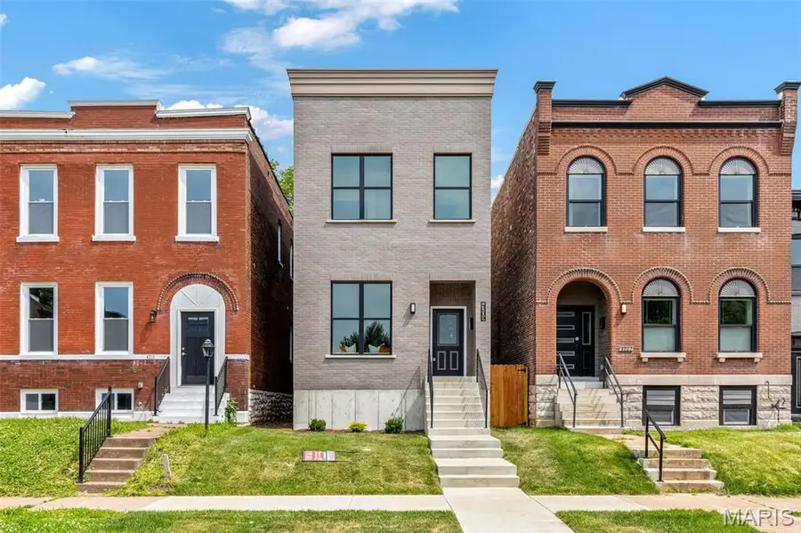 4209 Norfolk Avenue, Saint Louis, MO 63110 - #2