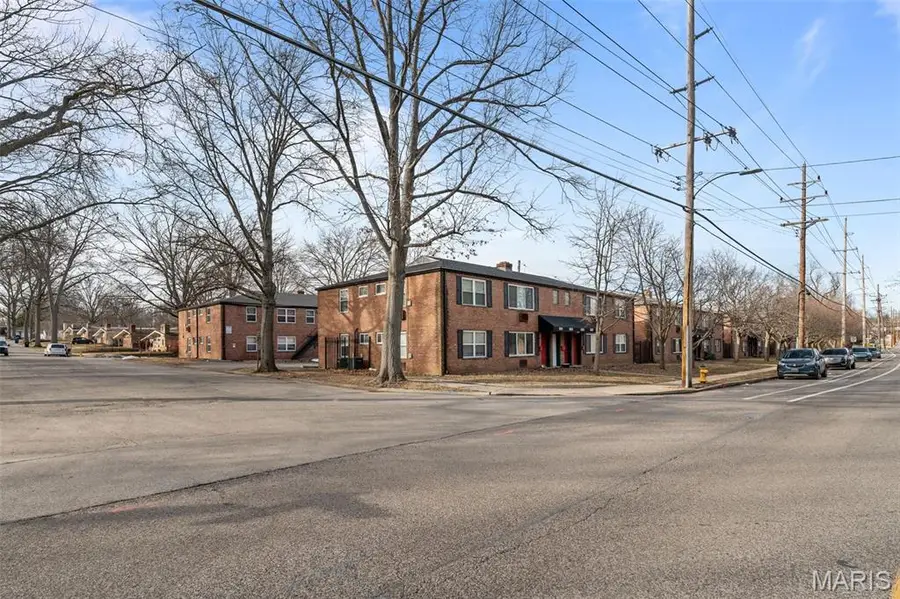 1000 Wild Cherry Lane, University City, MO 63130 - #2