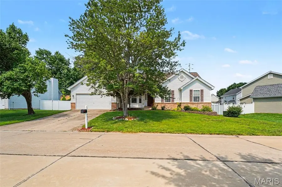540 Crown Passage Drive, Saint Charles, MO 63303 - #2