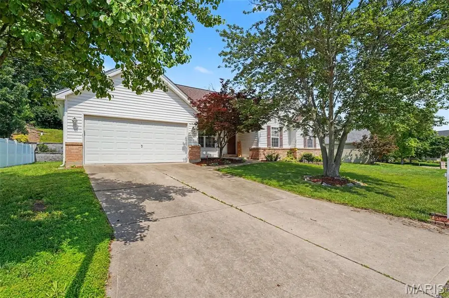 540 Crown Passage Drive, Saint Charles, MO 63303 - #3