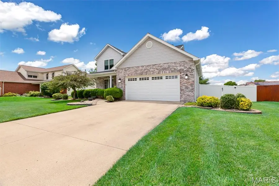 138 Emerald Way E, Granite City, IL 62040 - #3