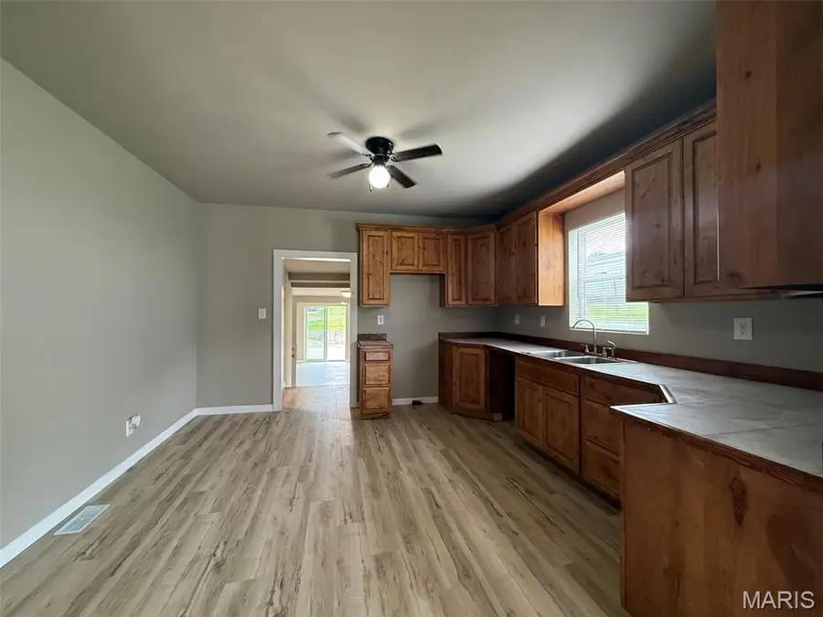 1118 W Gallatin Street, Vandalia, IL 62471 - #2