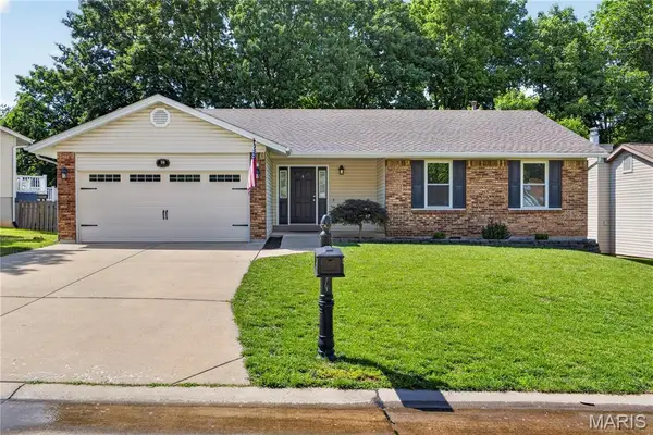 18 Eagle Chase Court, St Peters, MO 63376