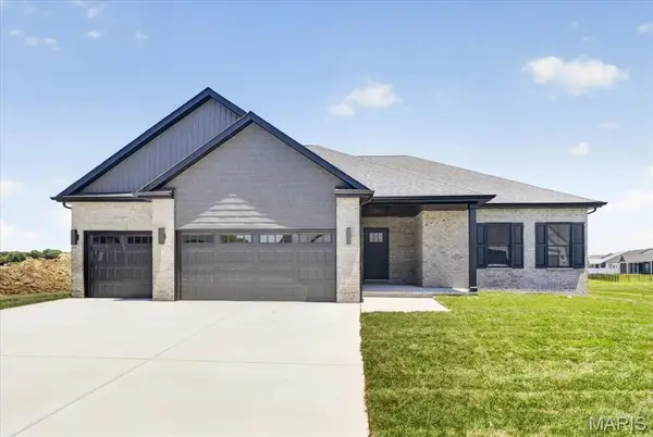 604 Tea Olive Boulevard, O'Fallon, IL 62269