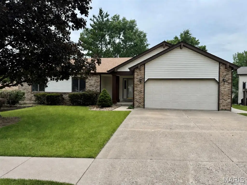 6 Quiet Brook Court, Saint Charles, MO 63303 - #1