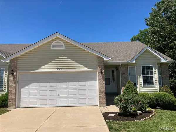 609 Meadowview Court, Warrenton, MO 63383