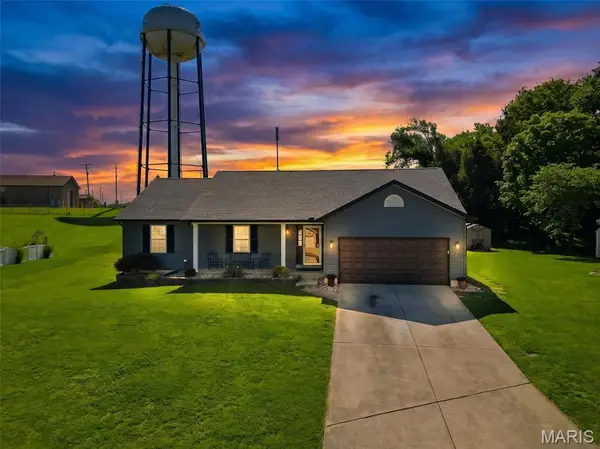 35 Winding Oaks Circle Drive, O'Fallon, MO 63366