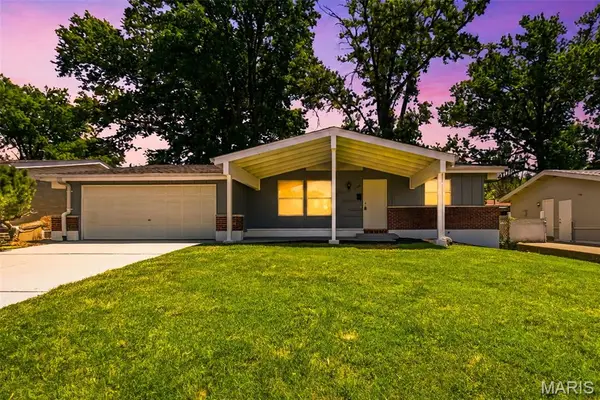 11160 Landseer Drive, St Louis, MO 63136