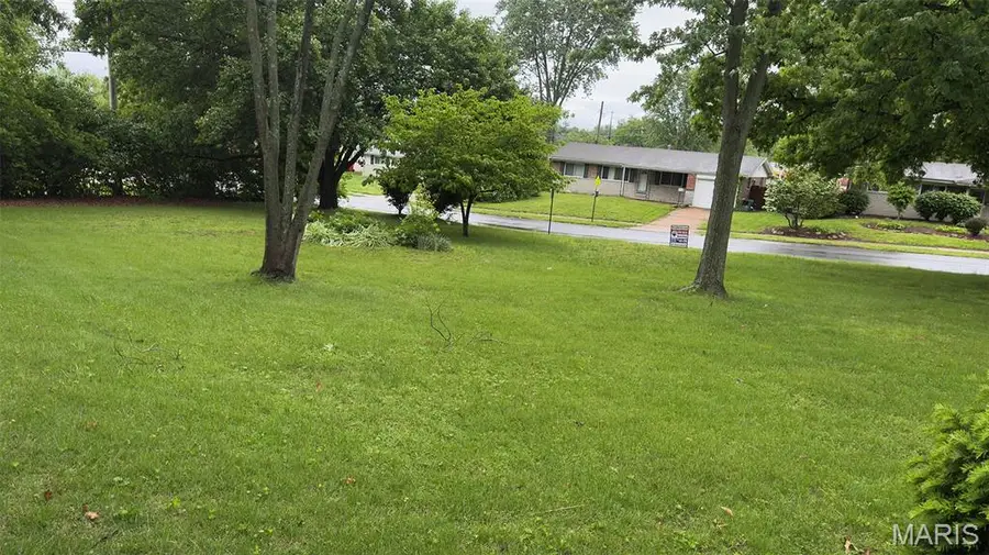 660 Herbst Drive, Florissant, MO 63031 - #2