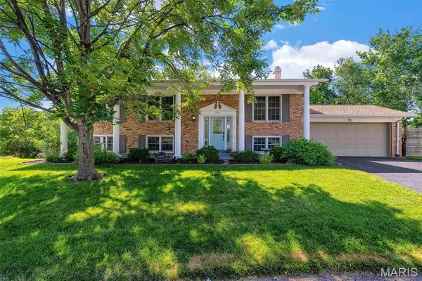 12917 Cedarledge Court, St Louis, MO 63146