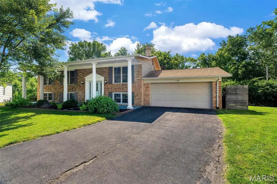 12917 Cedarledge Court, Saint Louis, MO 63146 - #2