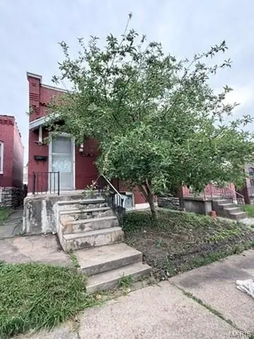 4176 Newport Court, St Louis, MO 63116