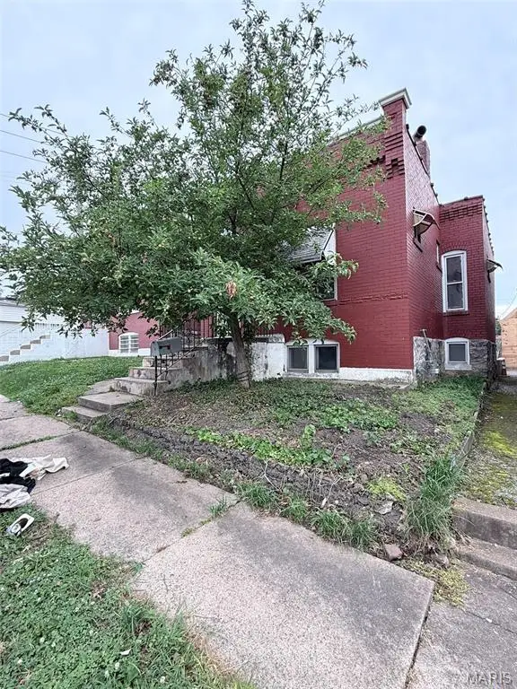 4176 Newport Court, Saint Louis, MO 63116 - #2