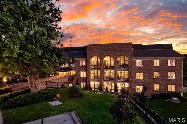 14300 Conway Meadows Court #303, Chesterfield, MO 63017